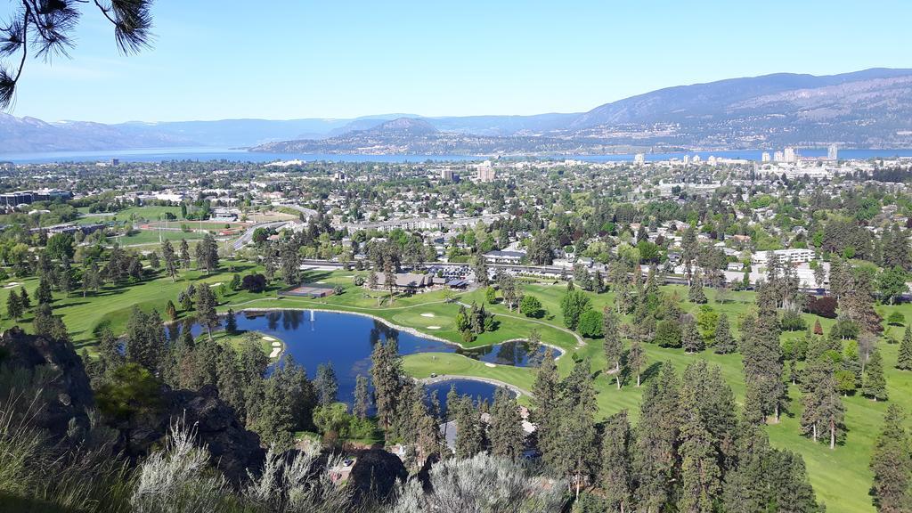 Winedownhere - Lic. 75806 Kelowna Eksteriør bilde